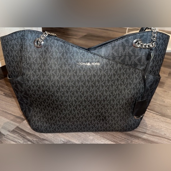 MK JET SET PURSE - Picture 1 of 8